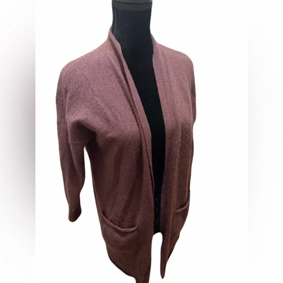 Garnet Hill Enid Patch-Pocket Cardigan 100% cashmere maroon color size M - Picture 5 of 9